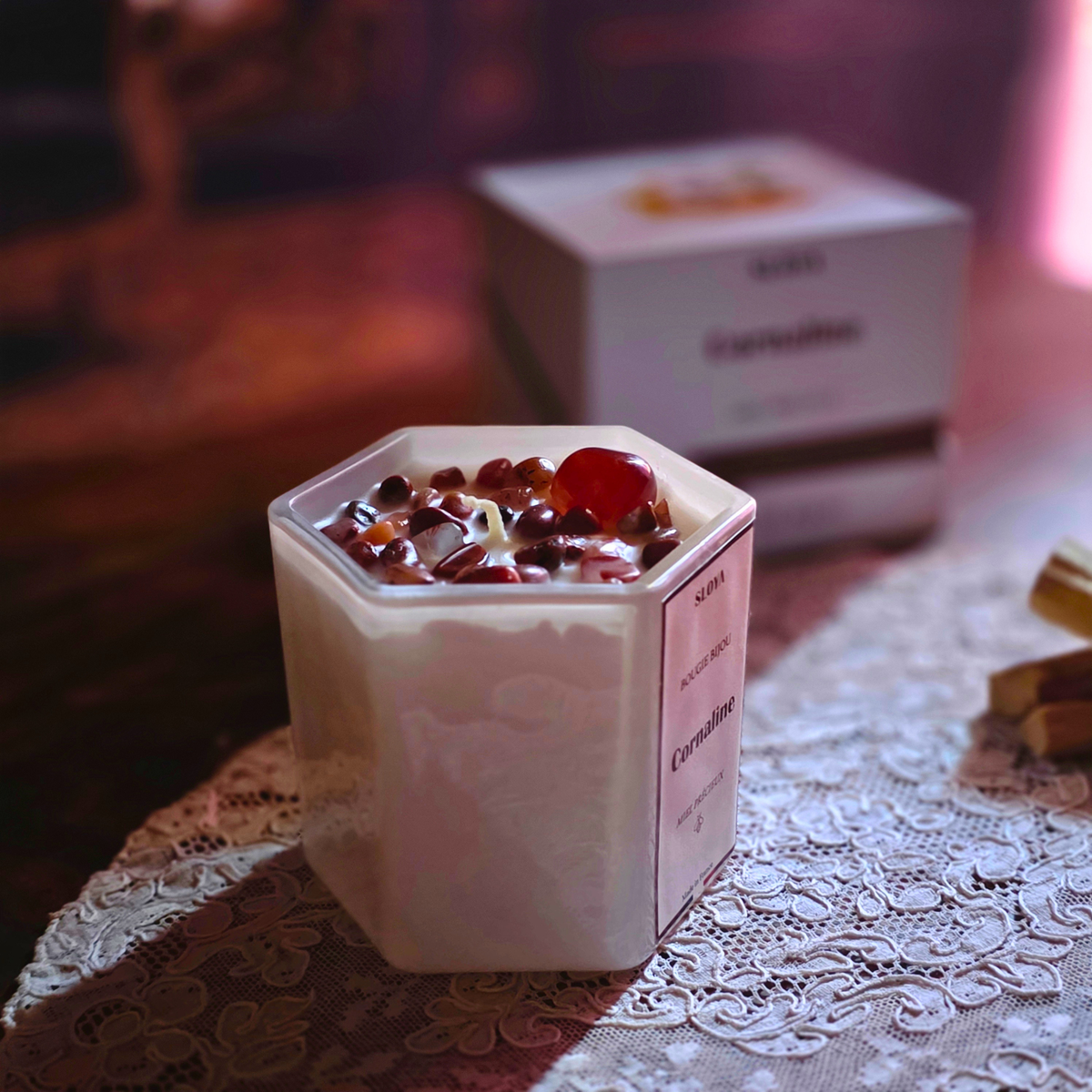 Bougie bijou Miel précieux et Cornaline