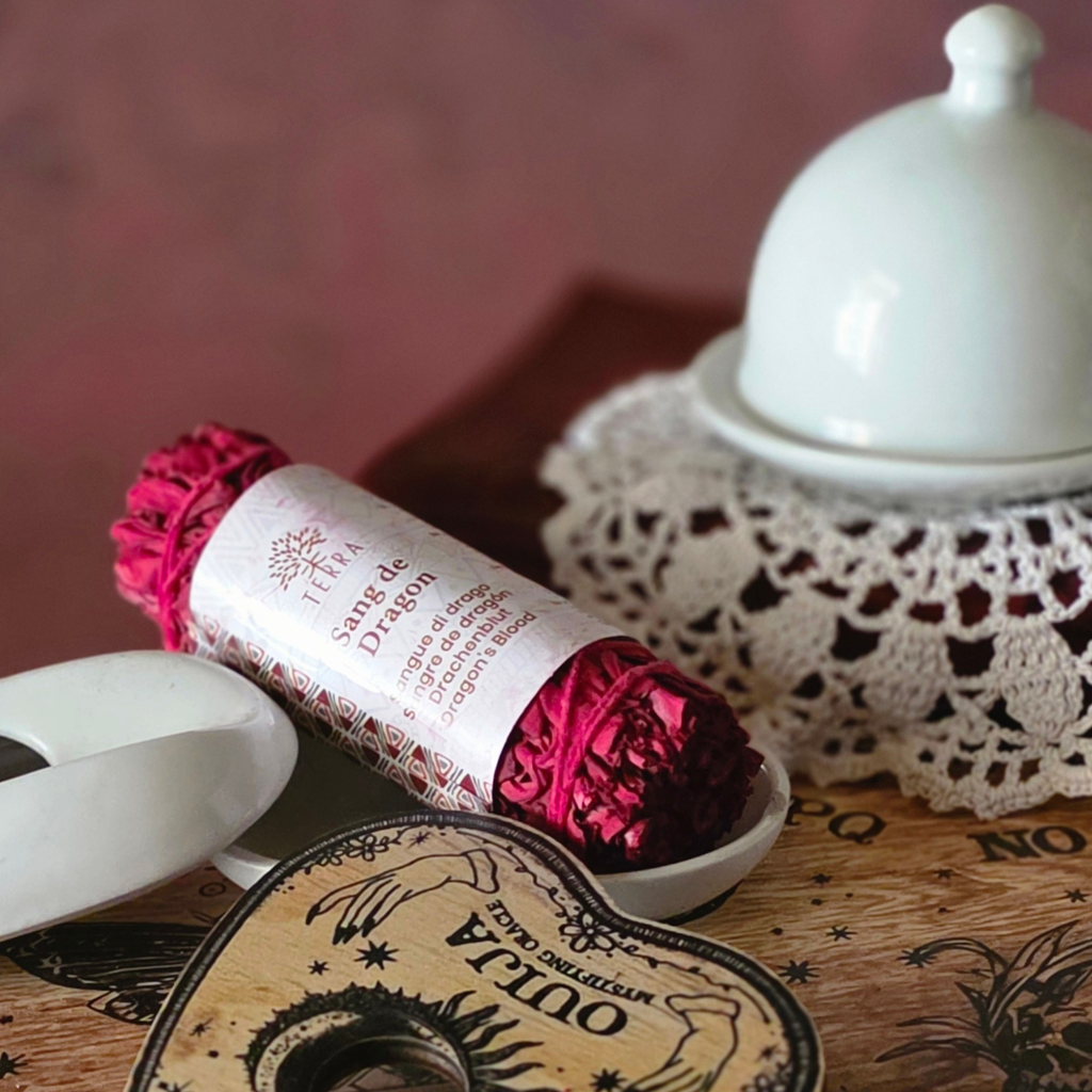 Bâton de Sauge Blanche enrobé de résine de Sang de Dragon — Ambiance & Tradition (10 cm)
