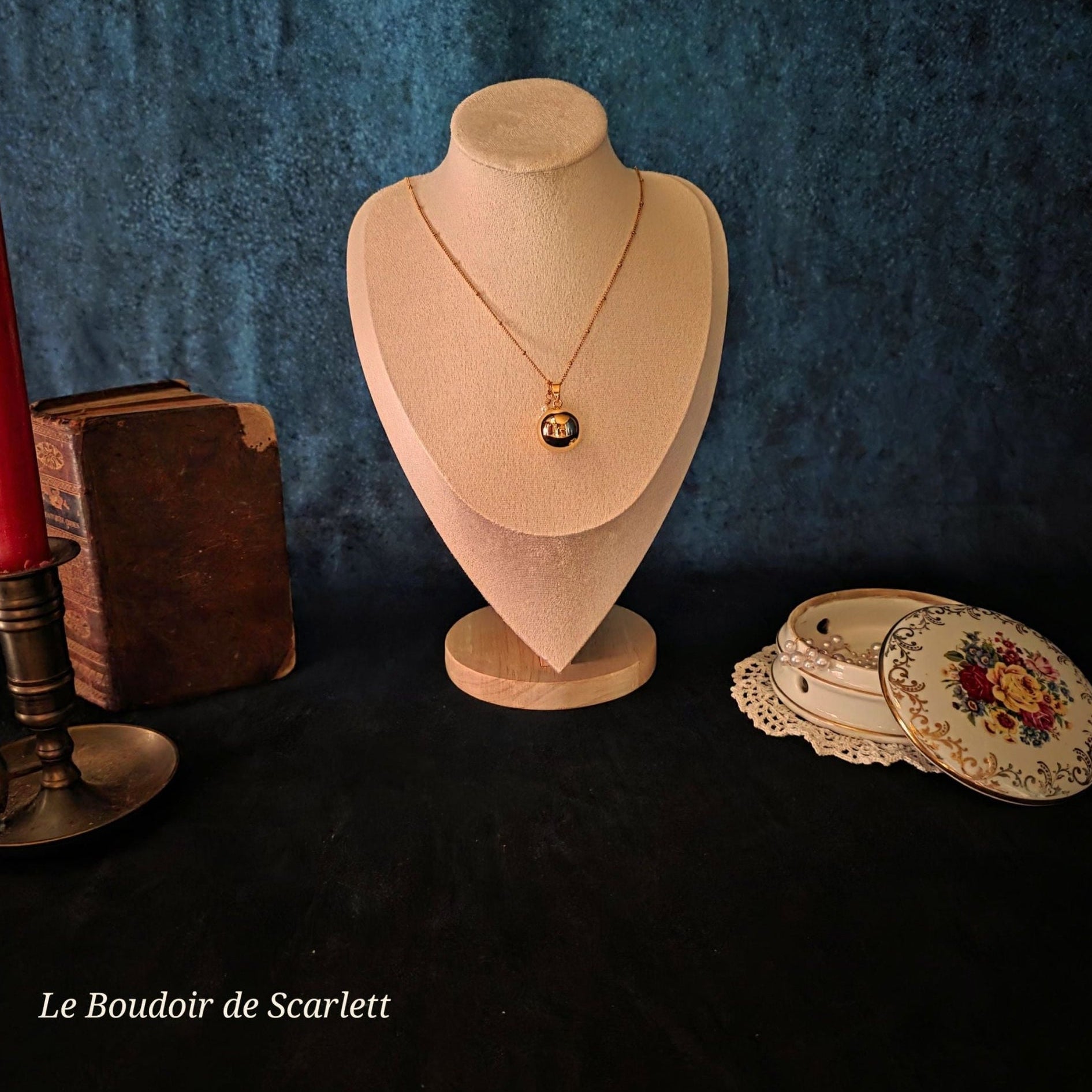 L'Amulette de Lumière Dorée - La Goutte de Soleil