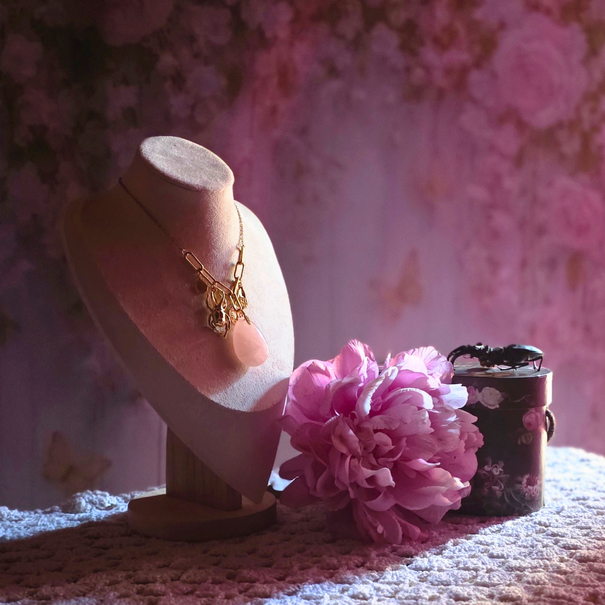 Collier L'Énigme du Scarabée