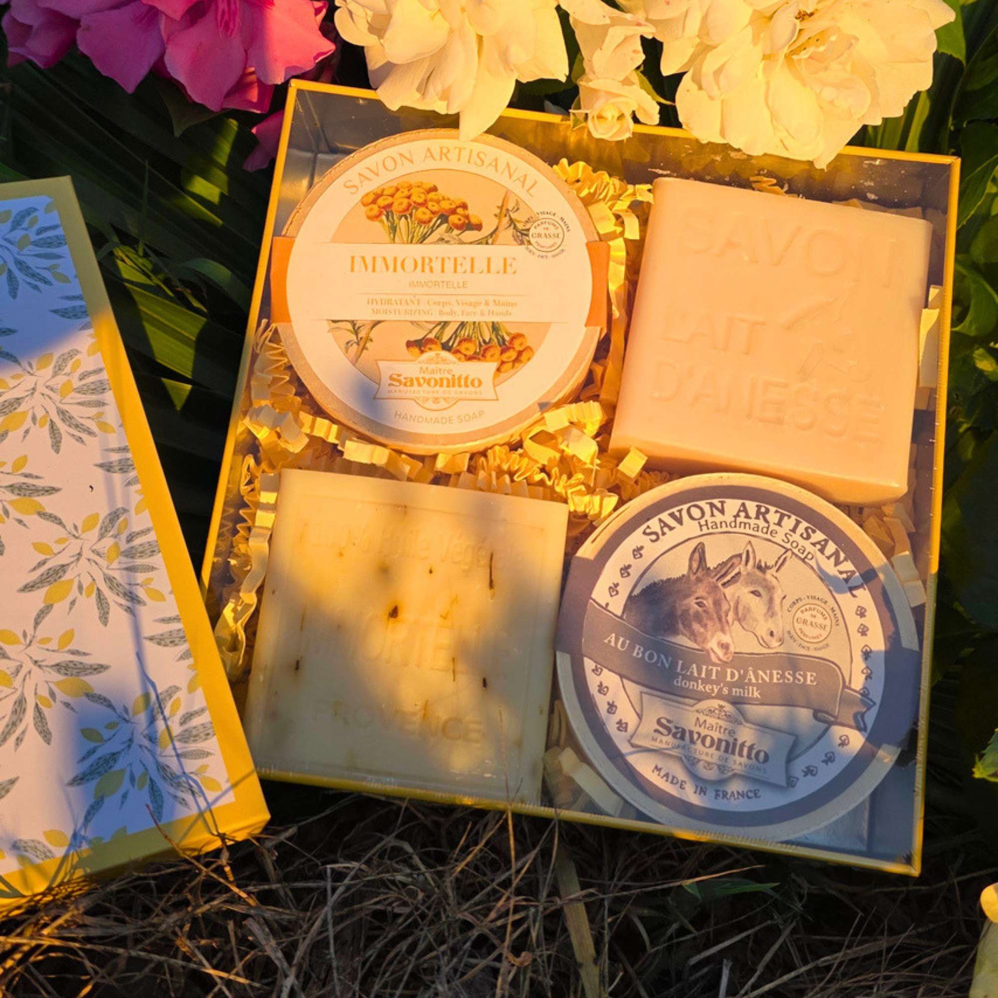 L’Écrin de Soie et d’Or – Coffret Lait d’Ânesse et Immortelle