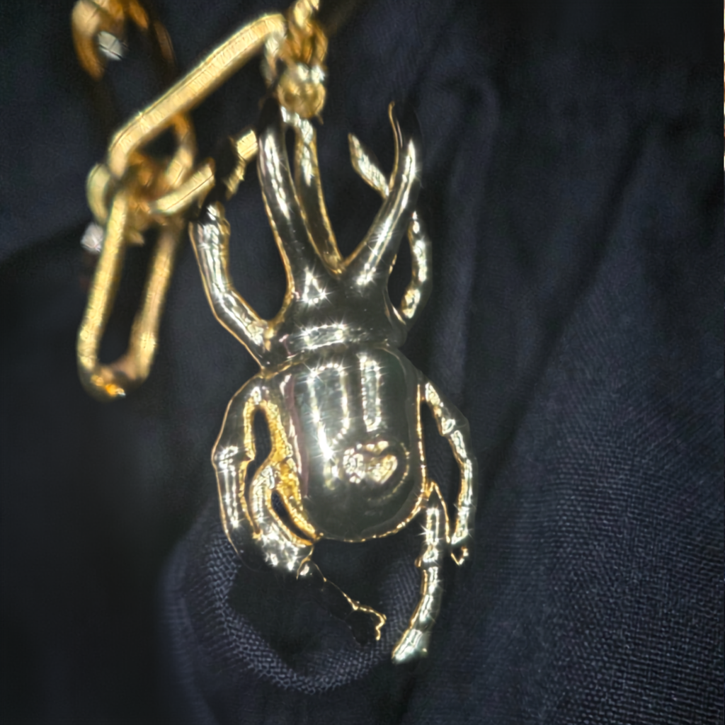 Collier L'Énigme du Scarabée